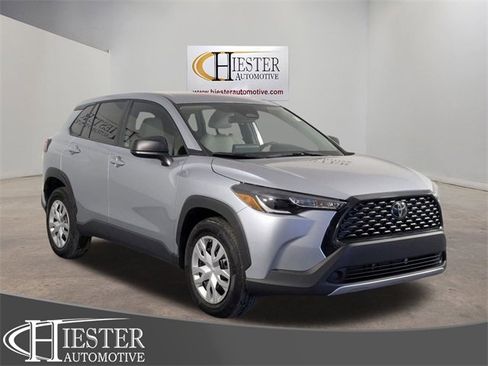 Used 2024 Toyota Corolla Cross L image 1