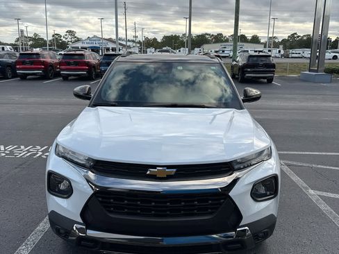 Used 2021 Chevrolet TrailBlazer ACTIV w/ Convenience Package image 2