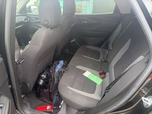 Used 2023 Chevrolet TrailBlazer LT FWD image 17