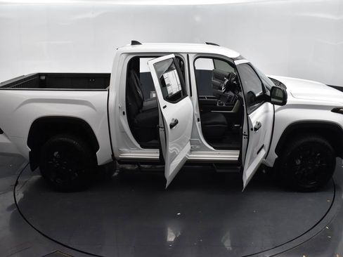 Used 2025 Toyota Tundra SR5 image 21