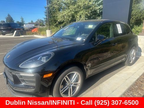 Used 2024 Porsche Macan Turbo AWD/4WD image 2