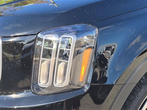New 2025 Kia Telluride S image 10