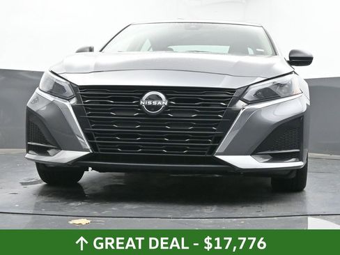Used 2024 Nissan Altima 2.5 SV image 48
