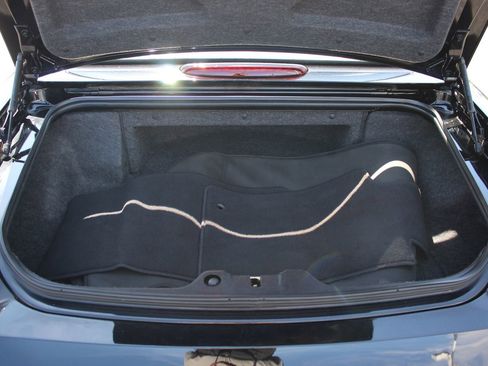 Used 2003 Ford Thunderbird Base image 16