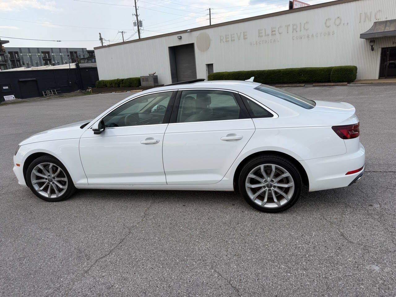 Used 2019 Audi A4 2.0T Premium w/ Convenience Package FWD image 11