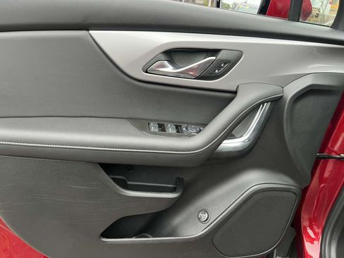 Certified 2024 Chevrolet Blazer LT w/ Convenience Package image 11