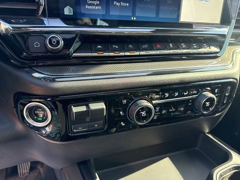 Used 2022 Chevrolet Silverado 1500 ZR2 w/ Technology Package image 19