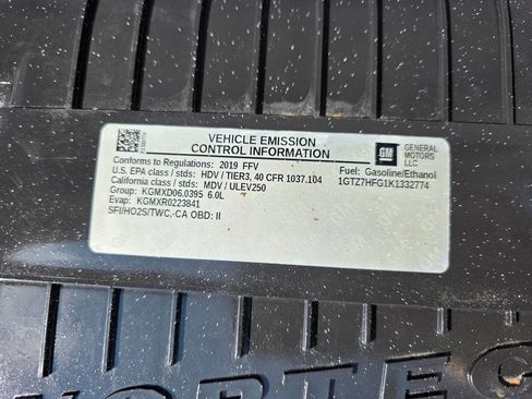 Used 2019 GMC Savana 3500 Extended w/ Driver Convenience Package image 23