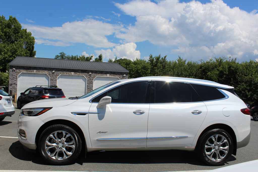 Used 2018 Buick Enclave Avenir w/ Avenir Technology Package FWD image 9