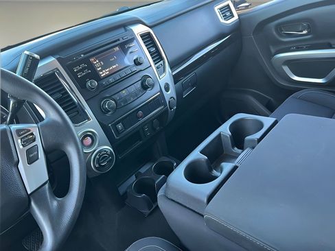 Used 2018 Nissan Titan Platinum Reserve image 15
