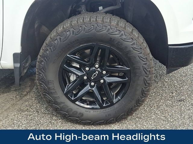 Used 2025 Chevrolet Silverado 1500 Custom Trail Boss AWD/4WD image 28