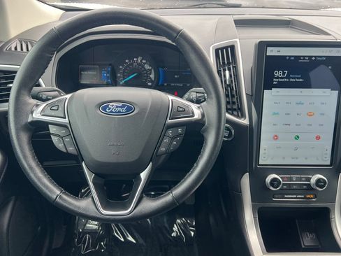 Used 2024 Ford Edge SEL AWD/4WD image 11