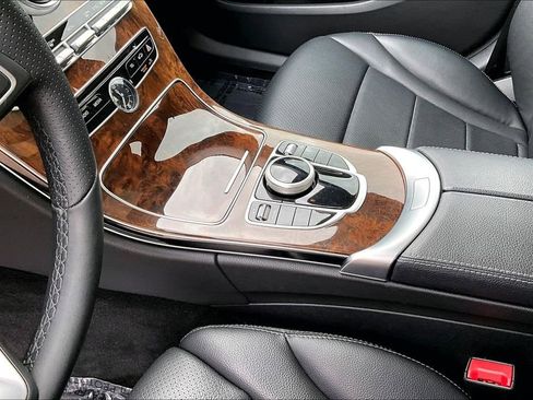 Used 2018 Mercedes-Benz C 300 4MATIC Sedan image 18