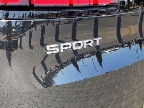 Used 2025 Land Rover Range Rover Sport image 23