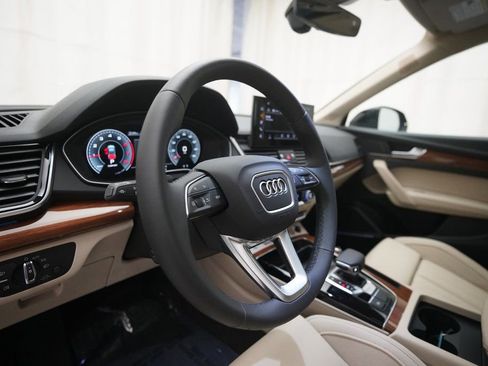 New 2025 Audi Q5 2.0T Premium Plus image 8