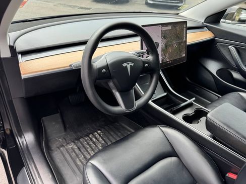 Used 2020 Tesla Model 3 Standard Range Plus RWD image 10
