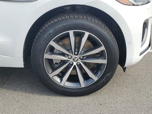 New 2026 Jaguar F-PACE R-Dynamic S image 5