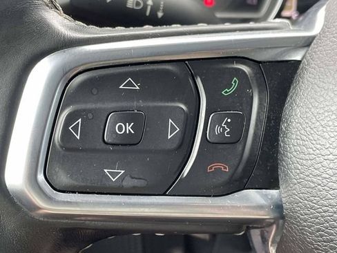 Used 2022 Jeep Wrangler Unlimited Sahara w/ Cold Weather Group AWD/4WD image 16