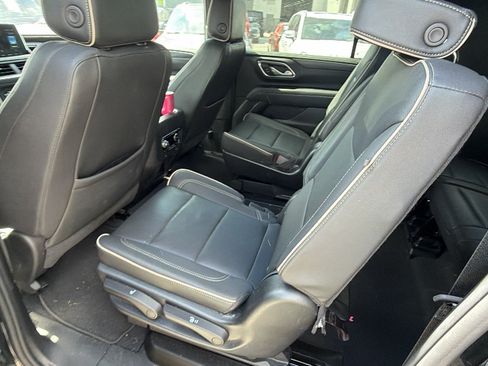Used 2023 GMC Yukon XL SLT w/ SLT Premium Package AWD/4WD image 24