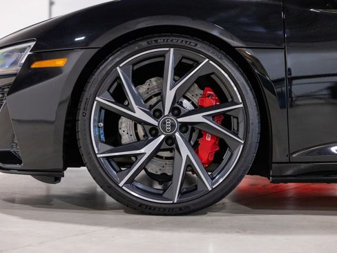 Used 2021 Audi R8 V10 w/ Premium Package image 19