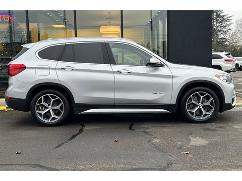 Used 2018 BMW X1 xDrive28i image 3
