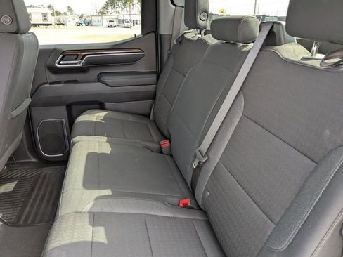 Used 2025 Chevrolet Silverado 1500 LT image 11