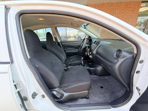 Used 2014 Nissan Versa S FWD image 20
