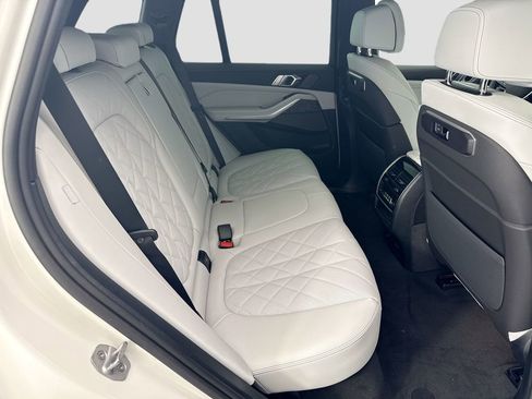 New 2026 BMW X5 xDrive40i AWD/4WD image 21