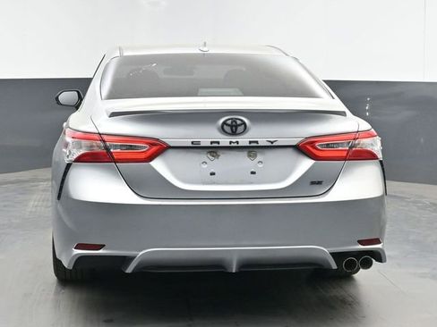 Used 2020 Toyota Camry SE FWD image 9