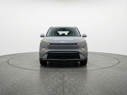 Used 2025 Kia K4 FWD image 2