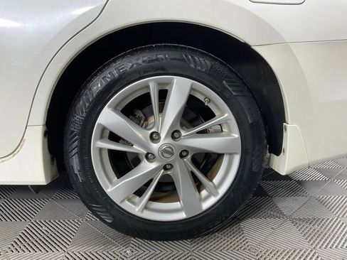 Used 2014 Nissan Altima 2.5 SV w/ Convenience Package FWD image 11