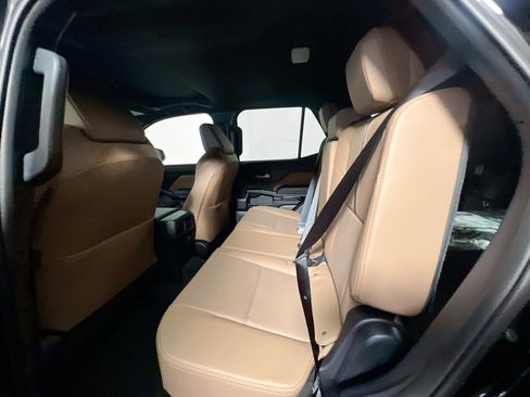 New 2026 Toyota 4Runner Limited AWD/4WD image 29