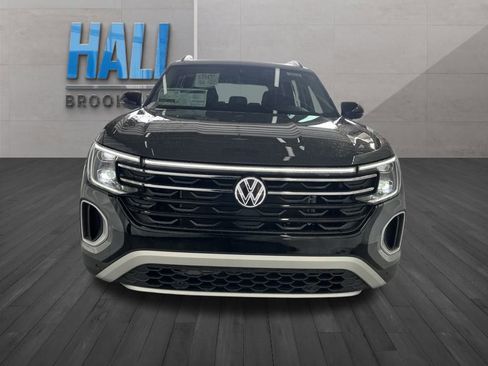 New 2026 Volkswagen Atlas Peak Edition AWD/4WD image 8