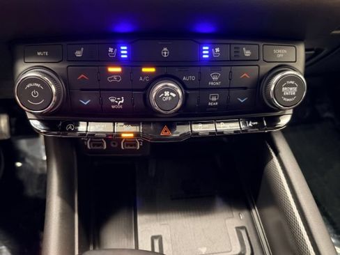 Used 2023 Dodge Durango GT AWD/4WD image 51