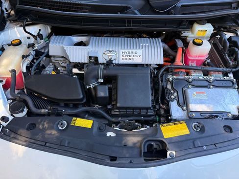 Used 2010 Toyota Prius Three FWD image 9