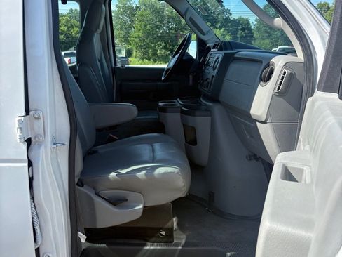 Used 2013 Ford E-350 and Econoline 350 XL RWD image 10
