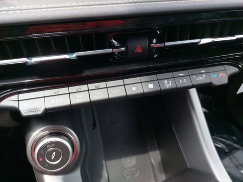 New 2025 Alfa Romeo Tonale w/ Premium Package image 22