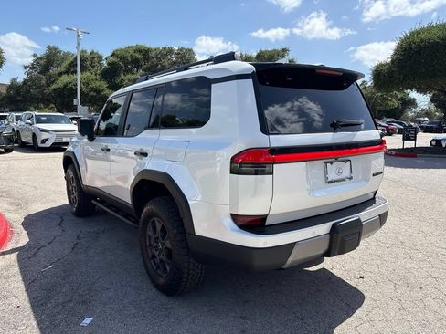 Certified 2026 Lexus GX 550 AWD/4WD image 3