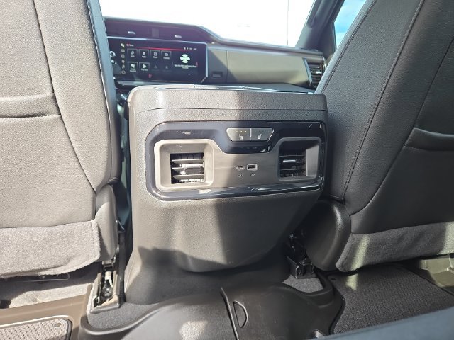 Used 2024 GMC Sierra 2500 AT4 w/ AT4 Premium Plus Package AWD/4WD image 35