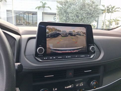 Certified 2023 Nissan Rogue SV FWD image 23
