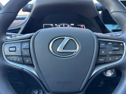 Certified 2025 Lexus ES 350 w/ Premium Package FWD image 26