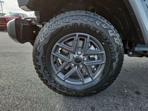 New 2026 Jeep Gladiator Sport image 9