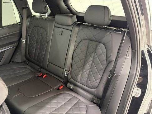 Used 2026 BMW X5 xDrive40i w/ Premium Package image 16