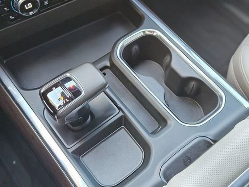 Used 2022 GMC Sierra 1500 SLT w/ SLT Premium Plus Package image 24