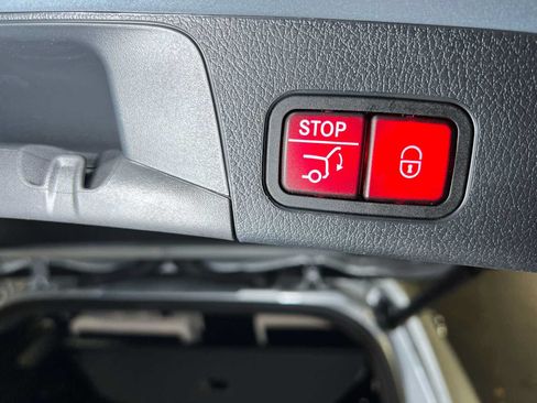 Certified 2026 Mercedes-Benz GLB 250 4MATIC image 17