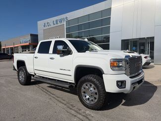 Used 2017 GMC Sierra 2500 Denali w/ Duramax Plus Package video 1