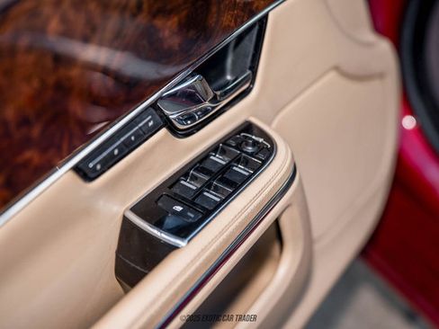 Used 2012 Jaguar XJ image 30