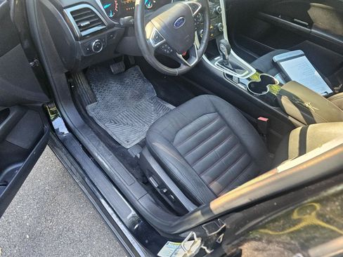 Used 2016 Ford Fusion SE w/ Equipment Group 201A FWD image 5