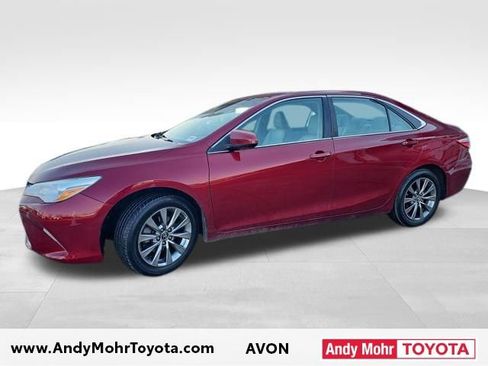 Used 2017 Toyota Camry XLE image 3