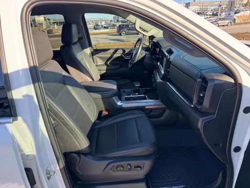 Used 2023 Chevrolet Silverado 1500 LTZ AWD/4WD image 14